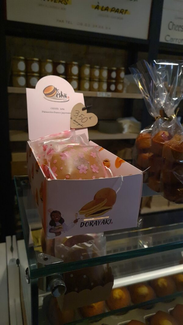dorayaki oshii keki lyon patisseries sur son presentoir photo 2